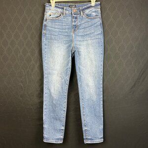 Judy Blue Jeans 7/28 Skinny Fit Blue Wash Denim Stretch High Rise Preppy